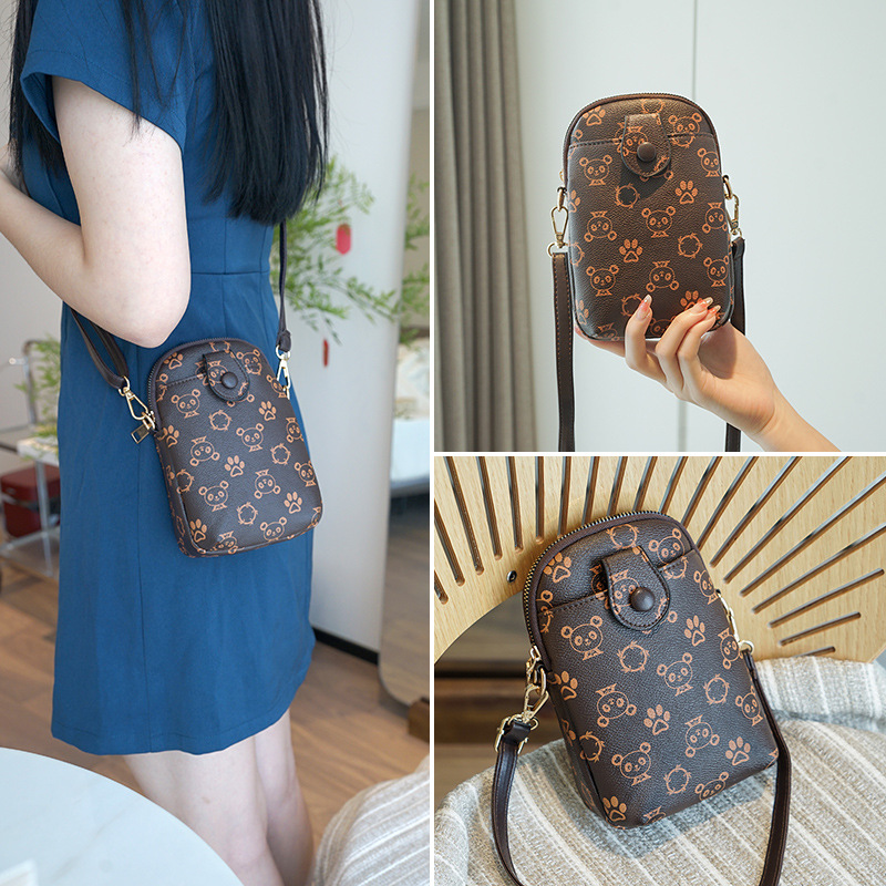 夏天手机包女斜挎包2024新款轻便迷你竖款零钱时尚装手机的小包包