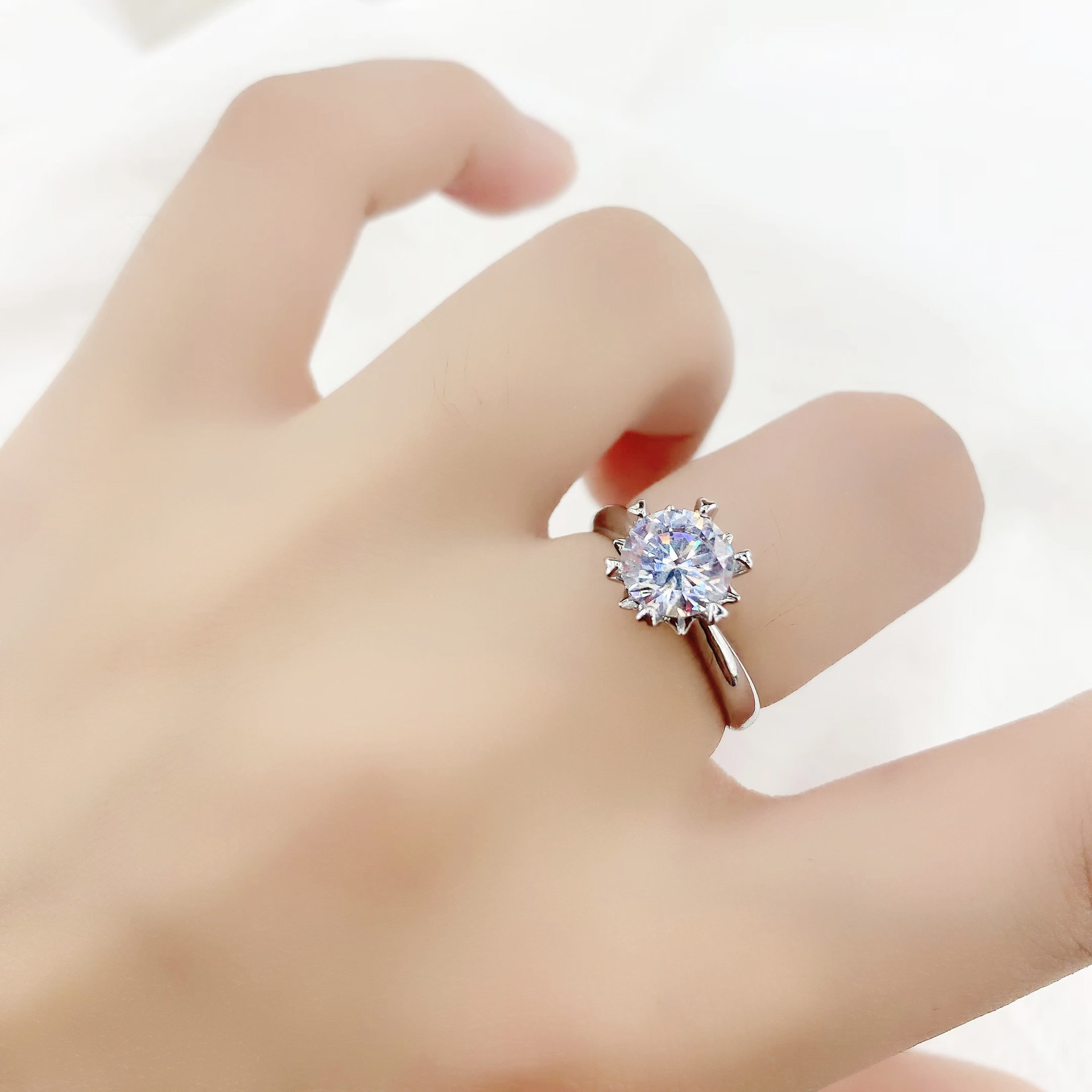 仿真2克拉雪花时尚大钻戒求婚戒指1一克拉订婚戒活口微调不掉色厂