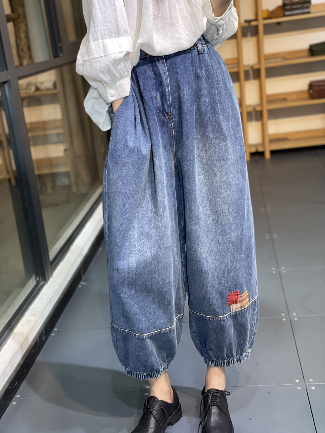 破洞牛仔灯笼裤女