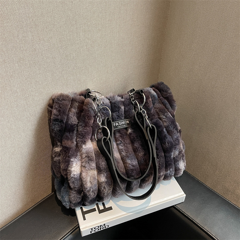 Plush Tote Bag Women's Large Capacity Autumn and Winter New Fashion All-Match Shoulder Bag Special-Interest Design Fur Bag