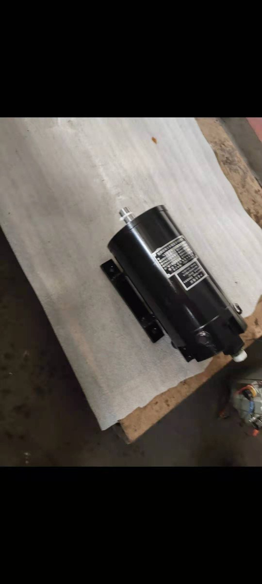 上海机床厂1432外圆磨头架电机,130szkx-08j,配套hmd6-v脉宽调速