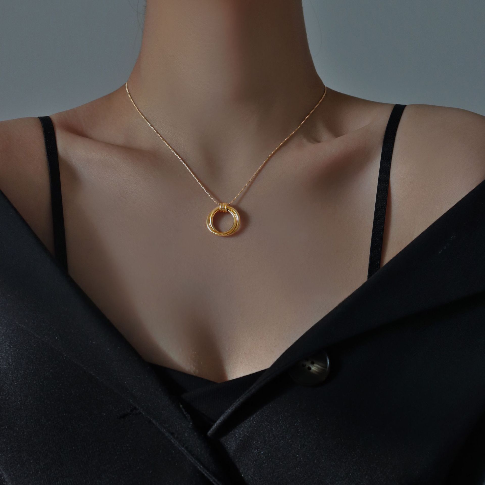 韩版流金岁月袁泉同款素圈项链 双层圆环钛钢镀18k金简约项链