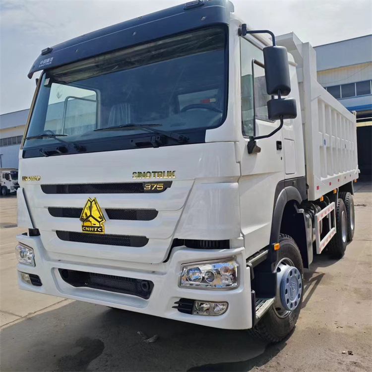 专注出口二手重汽豪沃牵引车 371 375马力 二手6*4 10轮拖车头