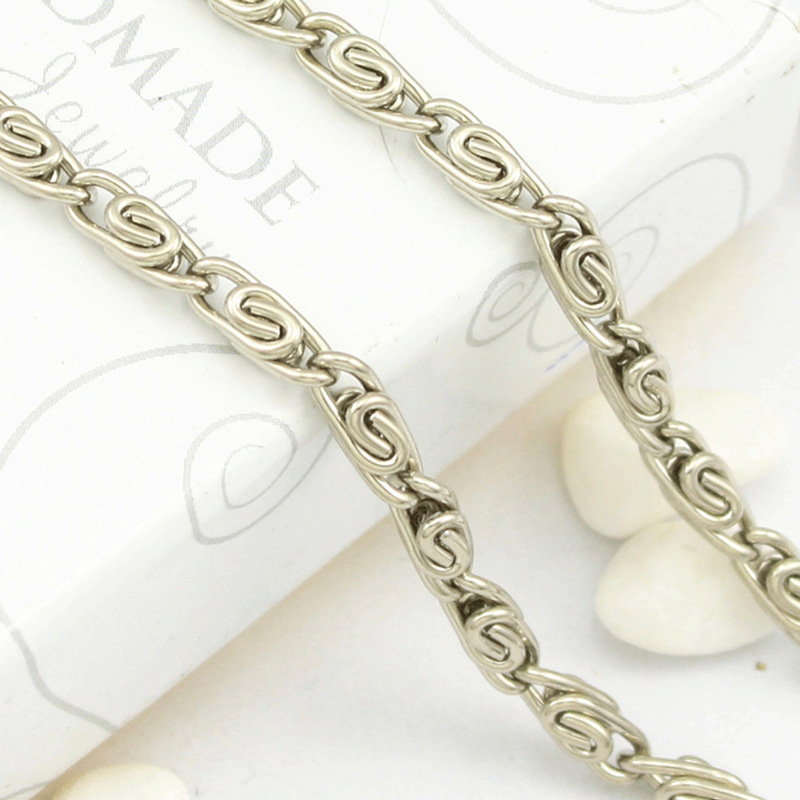 浅金色包链万字链 白叻色圆服饰配件 万字链时尚装饰铁链厂家供应