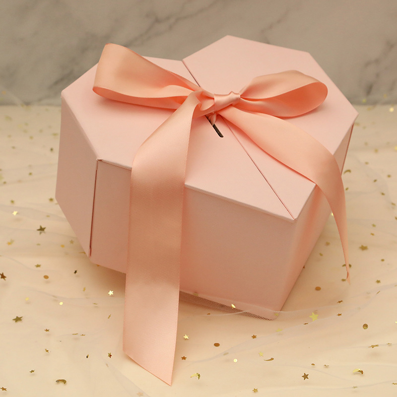 心型生日礼品盒子批发包装盒饰品礼物盒风伴手礼婚礼厂家批发直营
