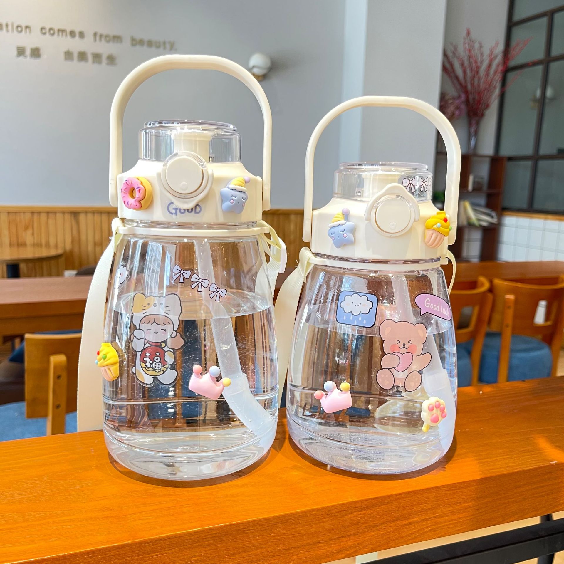 网红大肚子水桶塑料夏季学生运动水壶大容量水杯女便携儿童吸管杯