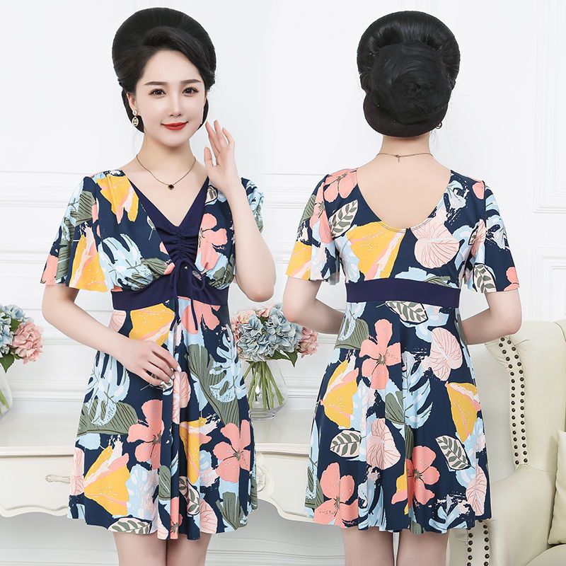 妈妈泳衣女中老年款温泉保守连体大妈游泳衣遮肚显瘦大码中年泳装