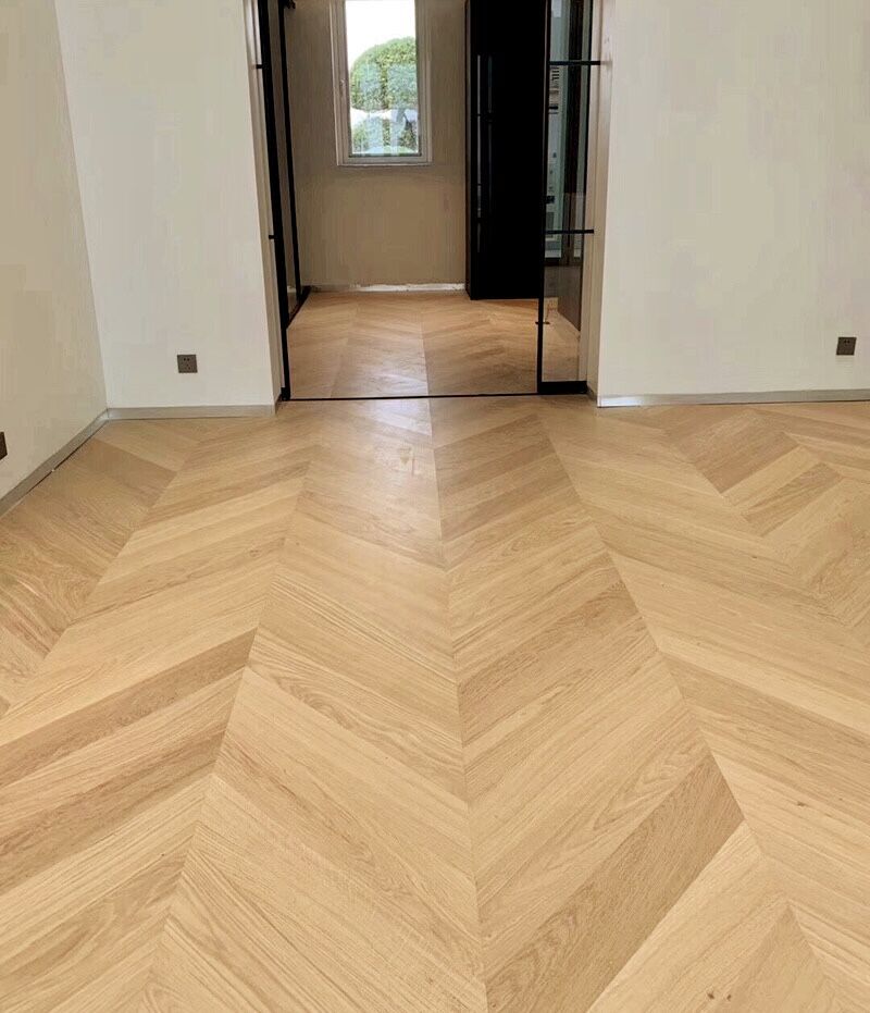 大鱼骨拼人字拼地板原木色橡木三层多层实木锁扣地板地暖15厚家用