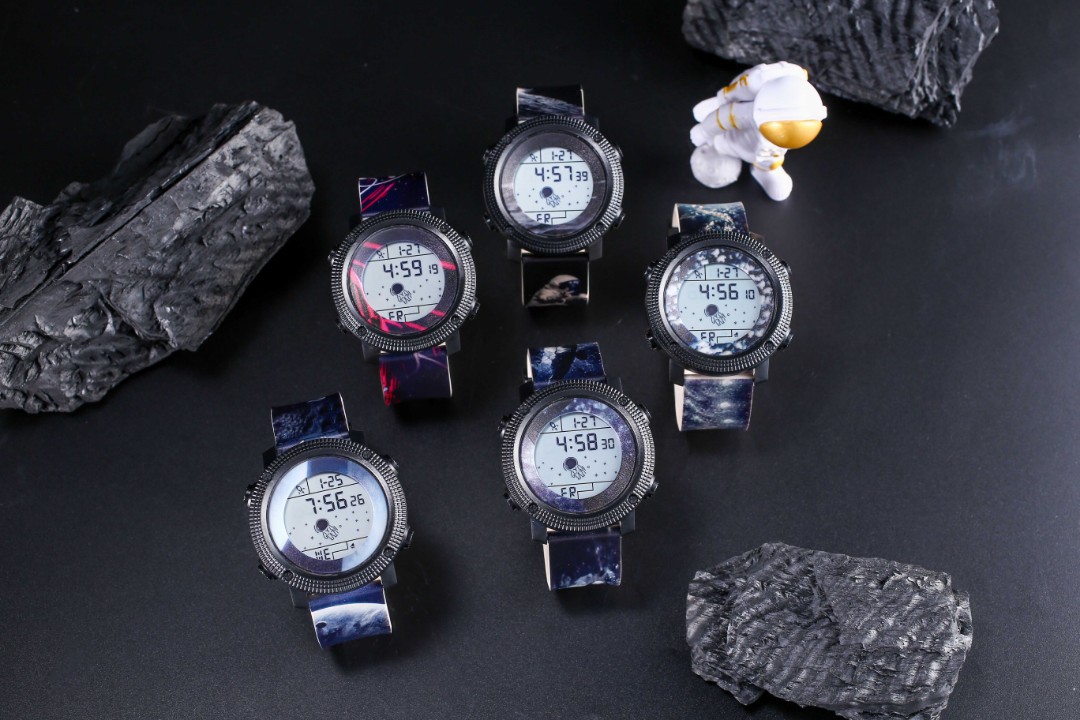 2022宇航员系列太空人大表盘儿童中小学生党电子手表男女防水表