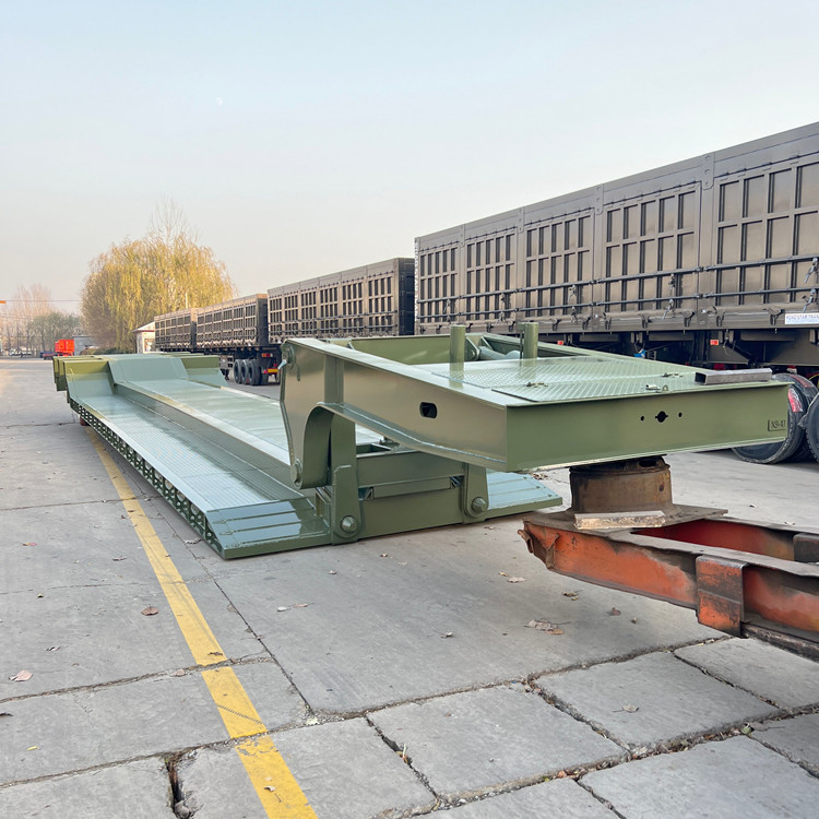 出口轴线车 多轴线低平板半挂车 活鹅颈凹梁低平板