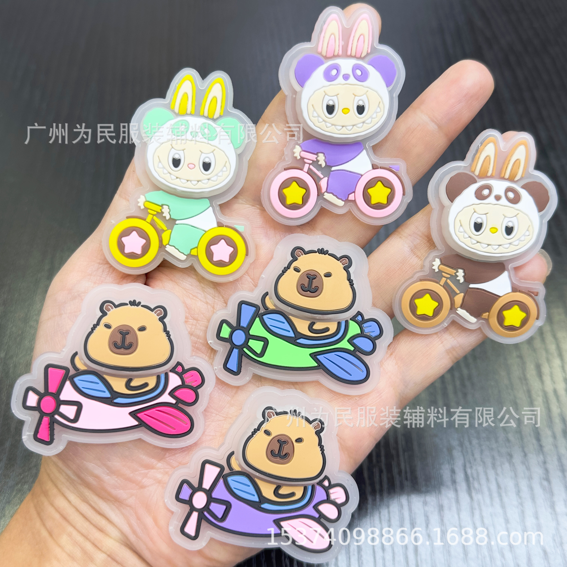 源头工厂儿童爆款马卡龙色拉布布滴塑pvc胶章跳灯灯壳创意皮标牌