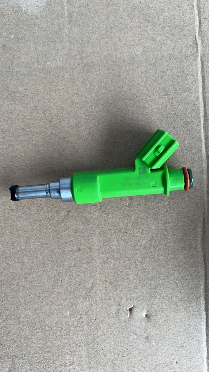 燃油喷射器23250-0v010 23209-39175适用于丰田汉兰达rav4凯美瑞