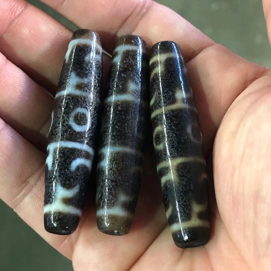 厂家批发西藏老玛瑙玉髓天珠橘皮纹九眼天珠藏式佛珠吊坠一件代发