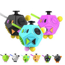 fidgetcube减压魔方二代游戏手柄骰子玩具12面解压抗压力神器爆款