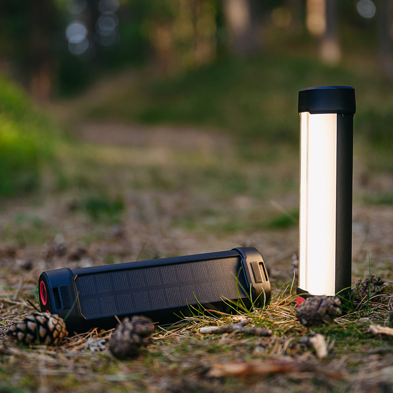 跨境专供太阳能充电手电筒sos闪光灯ip66户外防水露营旅游应急灯