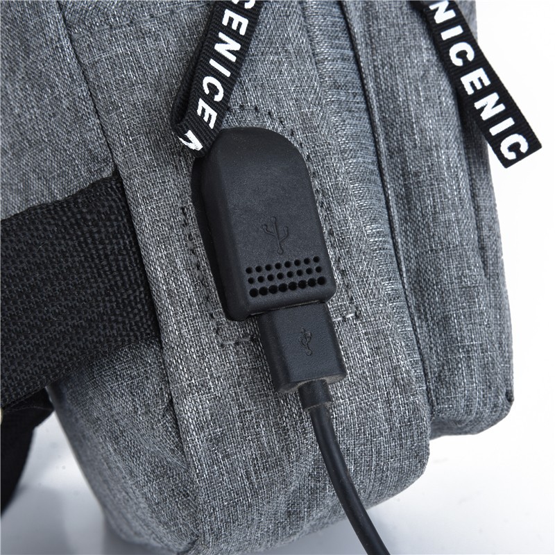 Men's Fashion Chest Bag 2022 New Sports Style Charging Port Shoulder Bag Trendy Men's Bag Daily Commuter Mobile Phone Bag