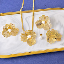 时尚气质名媛珍珠大花朵项链轻一款两戴耳环镂空花瓣锆石戒指套装