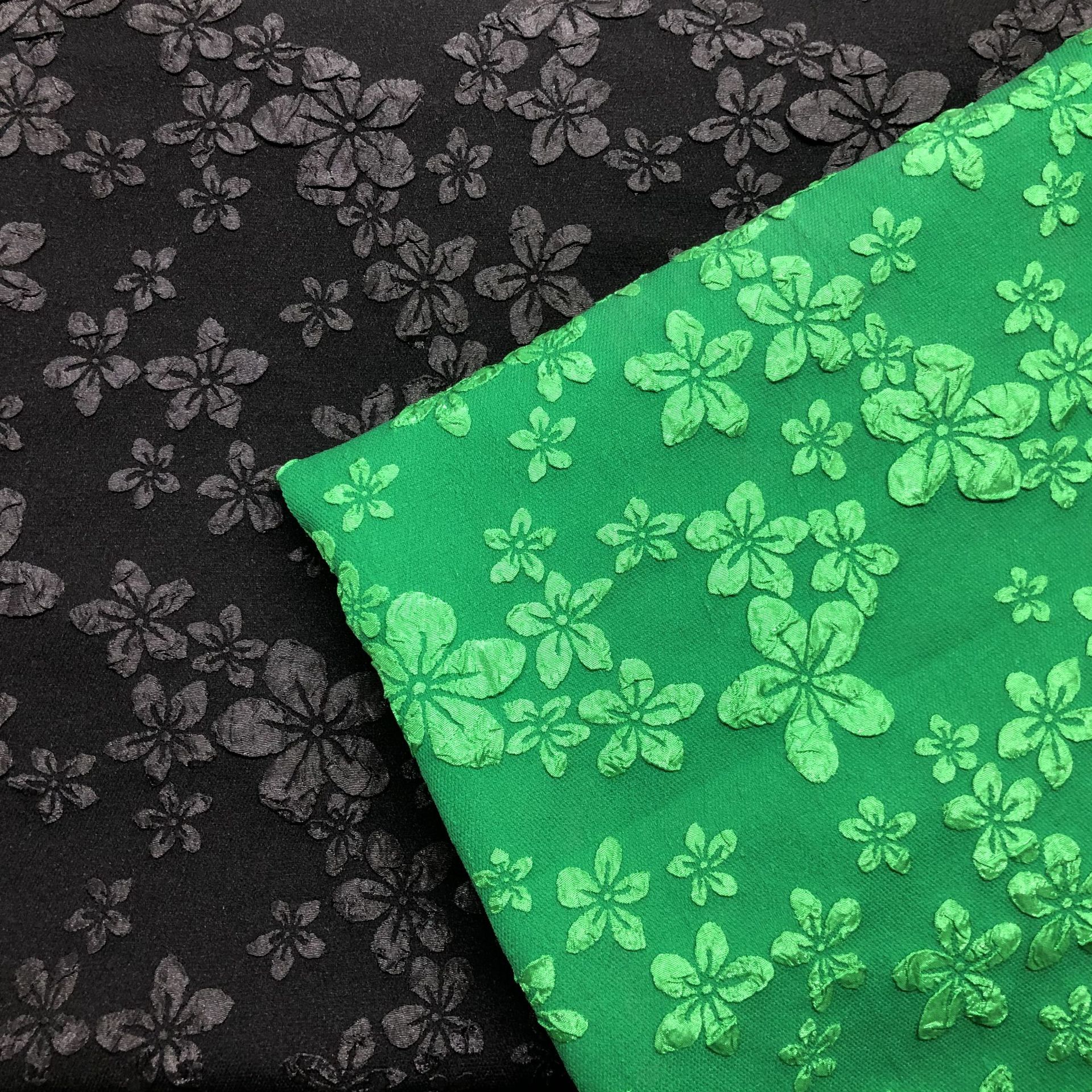 艳绿色提花面料 立体浮雕提花泡泡布翡翠绿 女装裙优雅气质网红绿