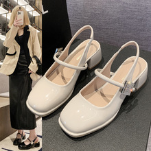 网红仙女风白色复古法式包头凉鞋女款2024新款夏季粗高跟玛丽珍鞋