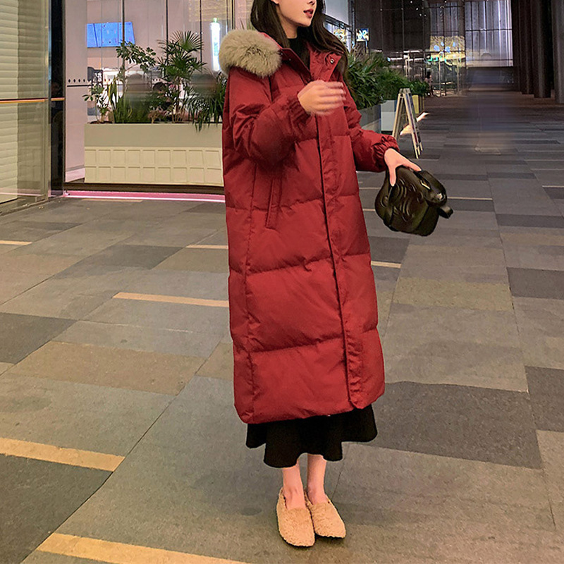 红色长款羽绒服女冬季2023新款大毛领白鸭绒超长过膝加厚保暖外套