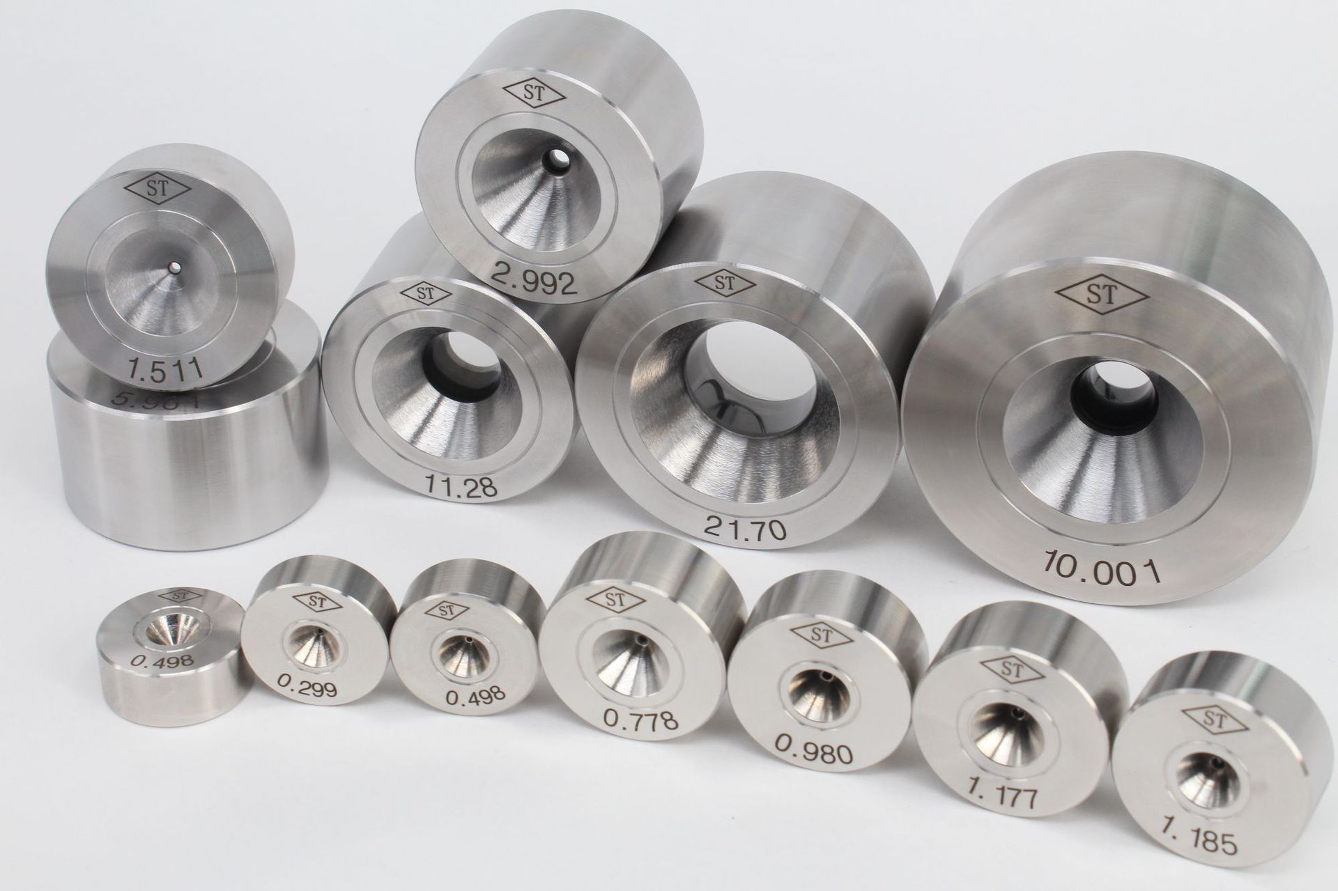 厂家供应pcd聚晶钻石高晶圆孔拉丝模具聚晶模具金刚石拉丝模具