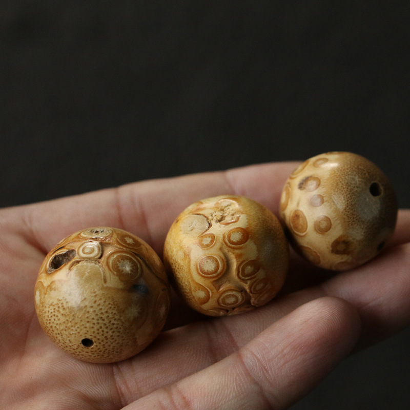 满钉老竹根纯手工精工打磨几十年竹根老料手串手持配珠竹子把件