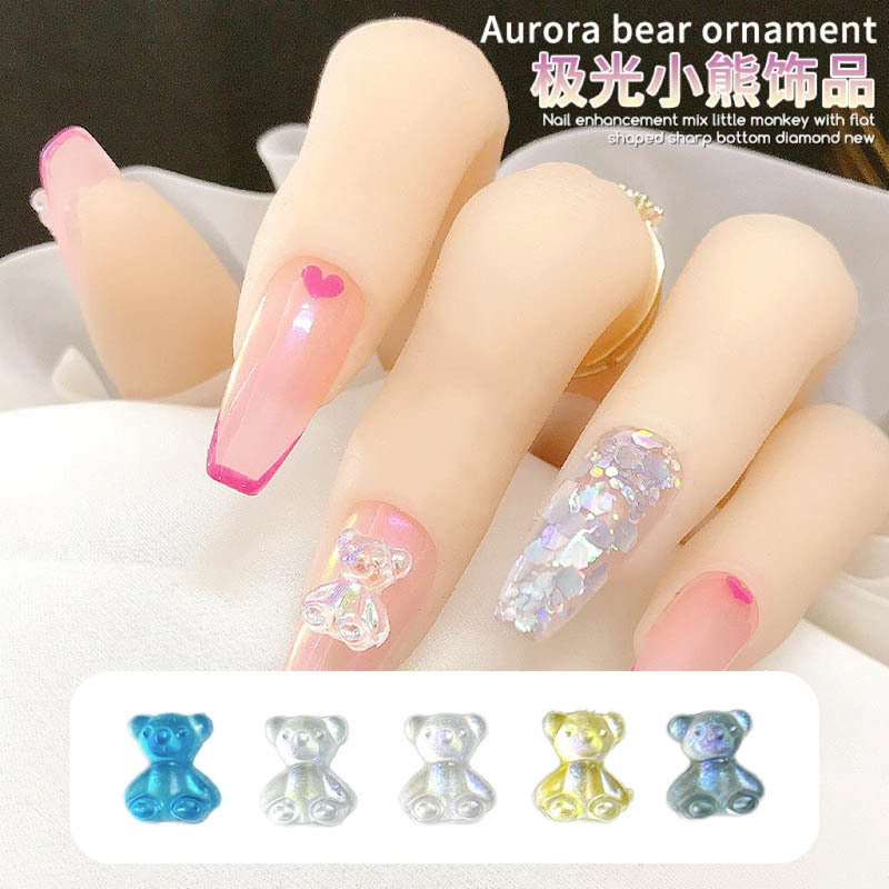 网红新款极光小熊美甲饰品批发立体百搭幻彩可爱卡通树脂指甲装饰