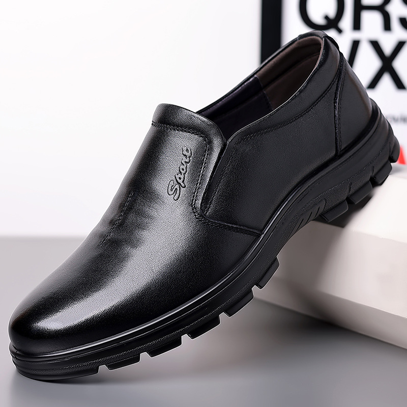 Middle-Aged and Elderly Leather Men's Shoes Extra Large Soft Bottom Breathable Shoes All-Match Leather Shoes Slip-on Dad Shoes One Piece Dropshipping