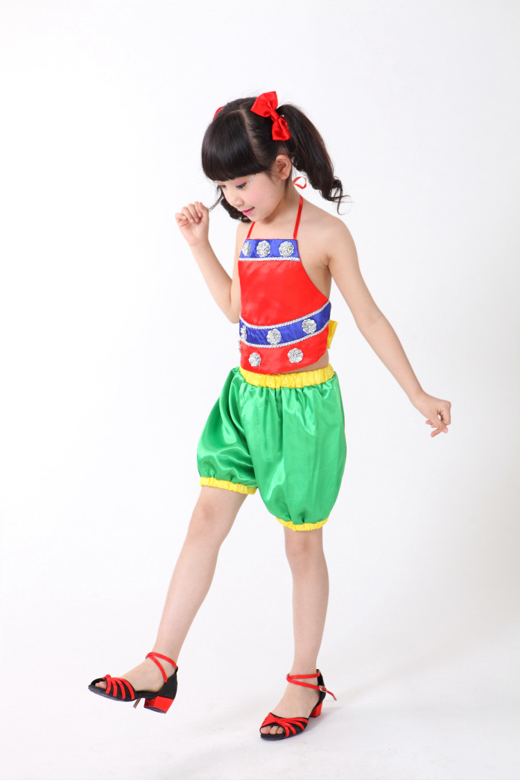小荷风采拍拍手舞蹈演出服儿童表演服幼儿园男女童红肚兜可爱娃娃