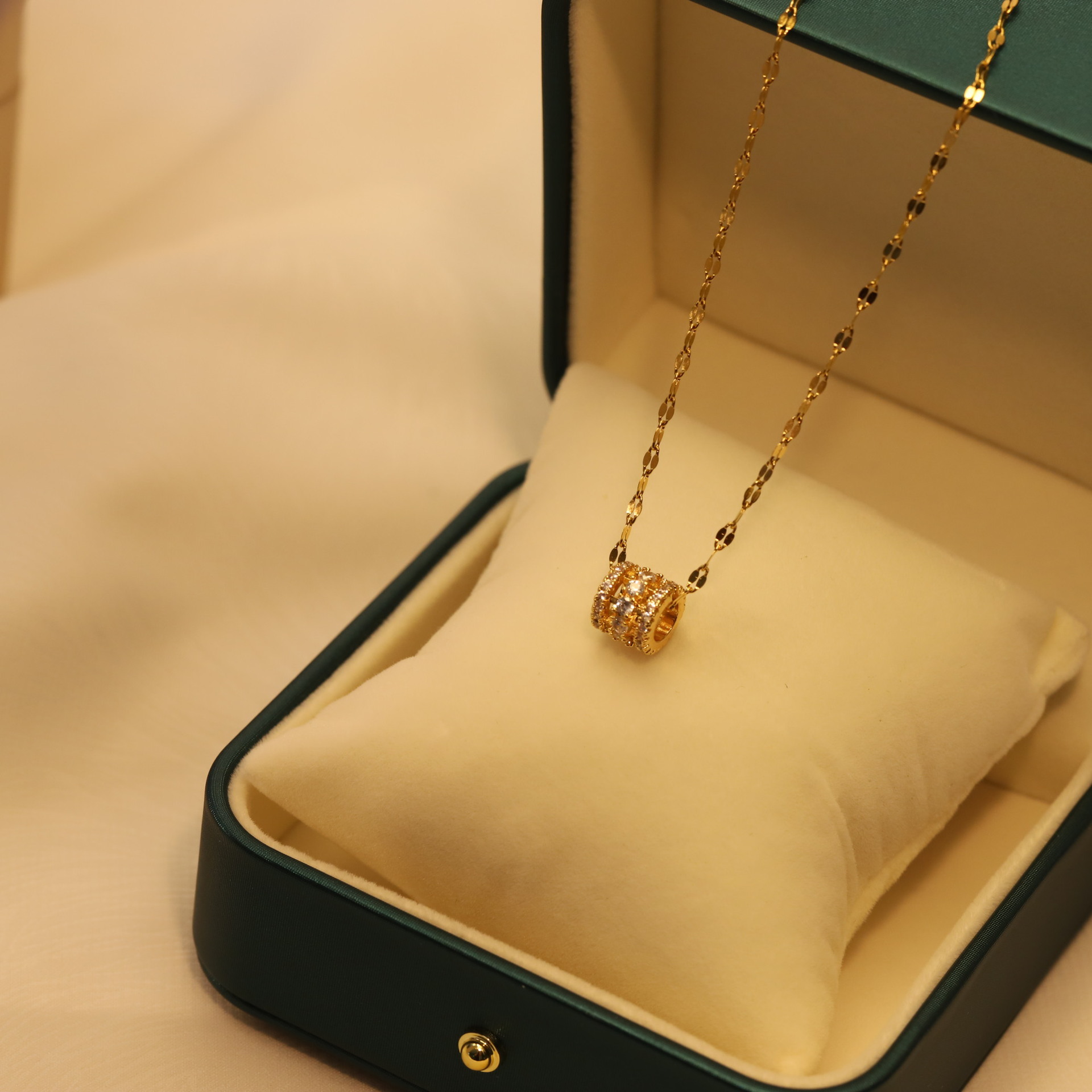 韩版个性简约三排蛮腰项链 小蛮腰吊坠配件 18k金锁骨链细颈链