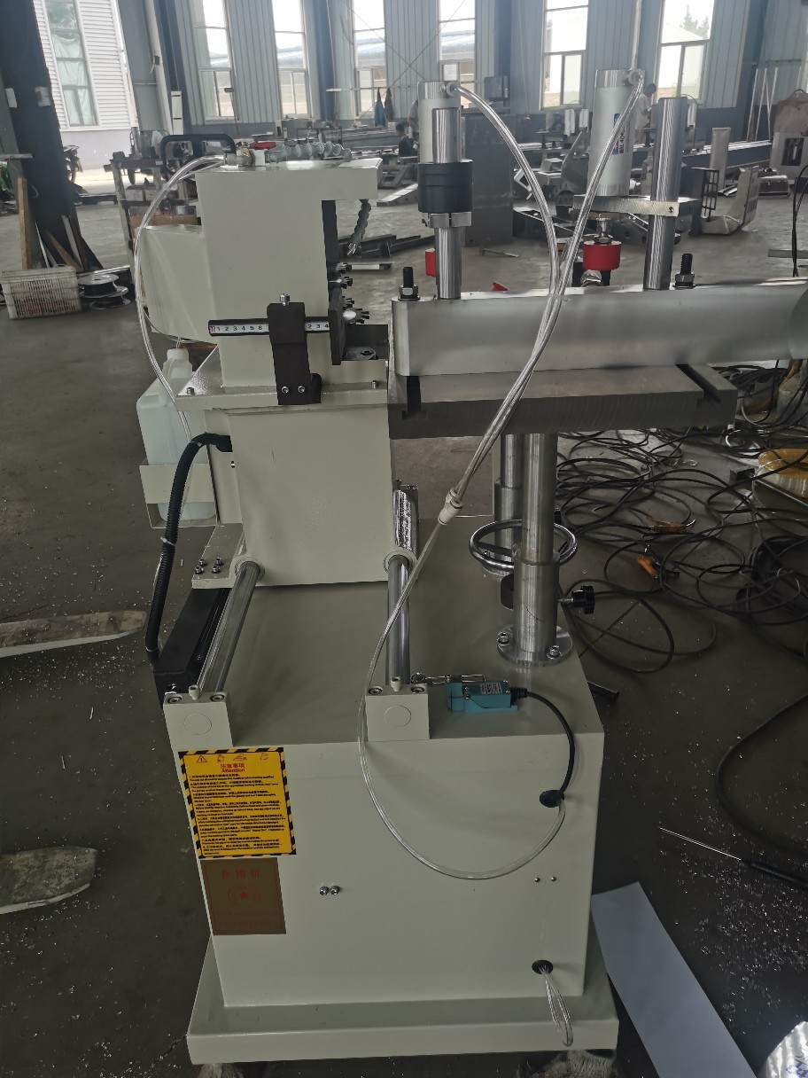 断桥铝门窗全套设备 双头500数控精密切割锯 铝材切割机