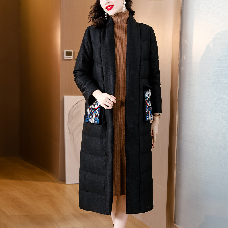 2023冬季长款羽绒服香云纱刺绣白鹅绒大气外套女-阿里巴巴