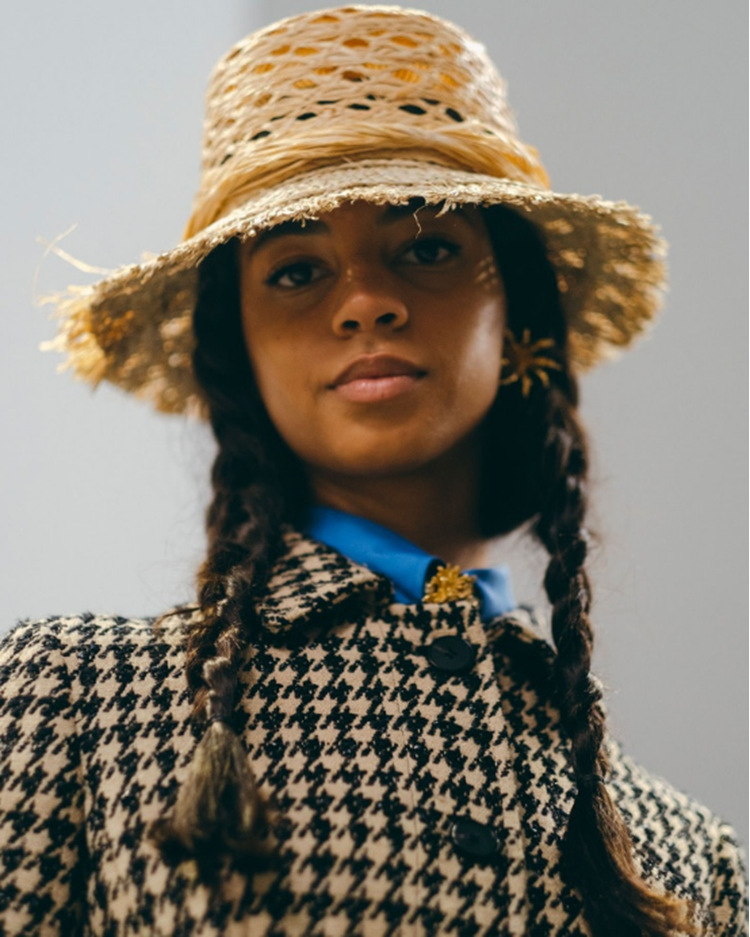 夏季欧美网红拉菲草帽d家个性时尚t台走秀时装帽镂空大檐遮阳帽子