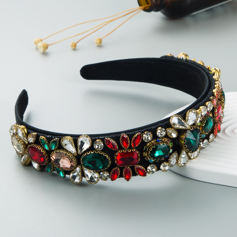 发饰产品特色:布艺,水钻产品风格:欧美产品包装:独立opp袋产品种类