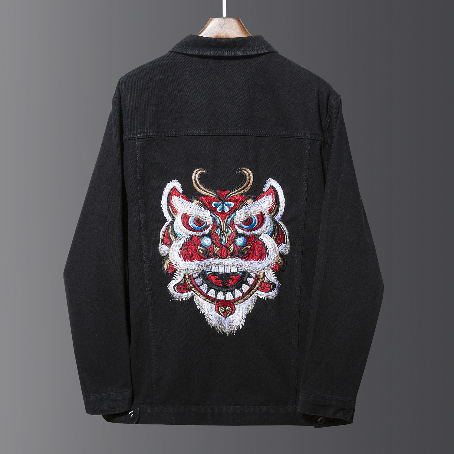 s005-5大码帅气国潮刺绣狮子头中国风牛仔外套加肥加大弹力潮牌