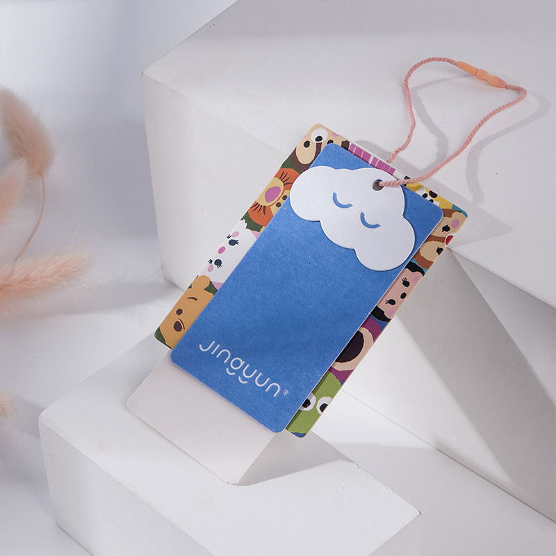 时尚美观童装挂牌服装标签 特种纸卡通服装吊牌 毛绒玩具店挂牌