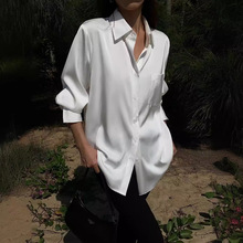 白色绸缎长袖衬衫女高级感2024新款设计感韩版宽松衬衣