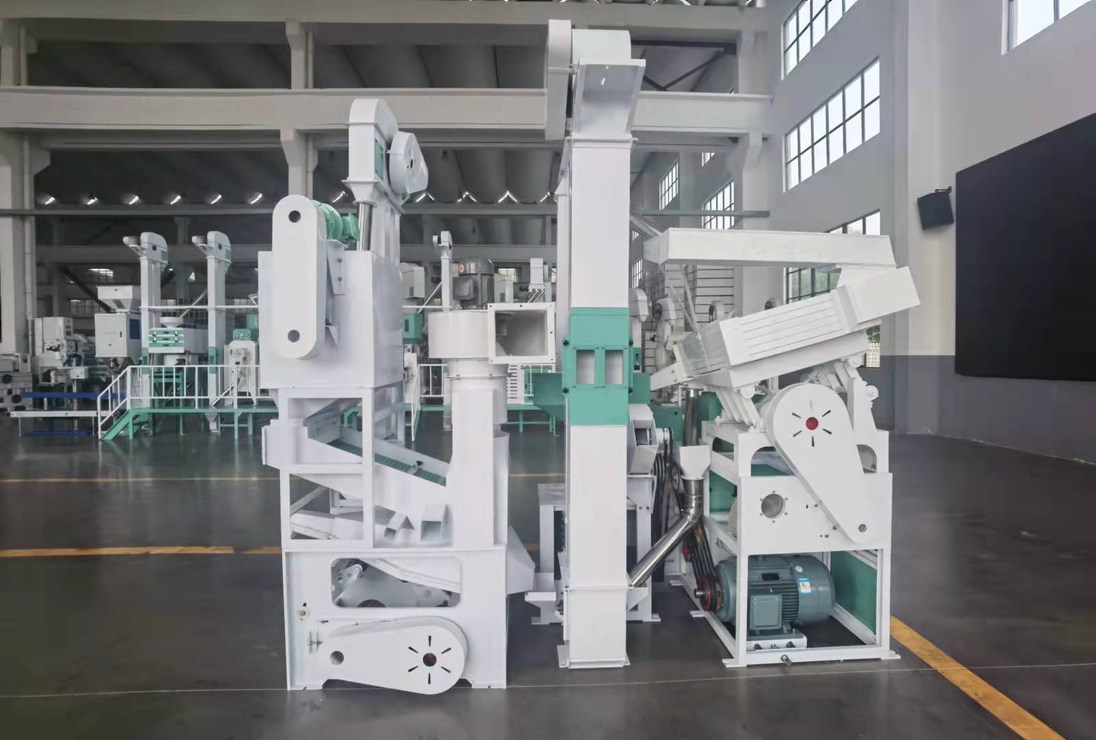 河南稻谷新款碾米机自动组合碾米机小米碾米机