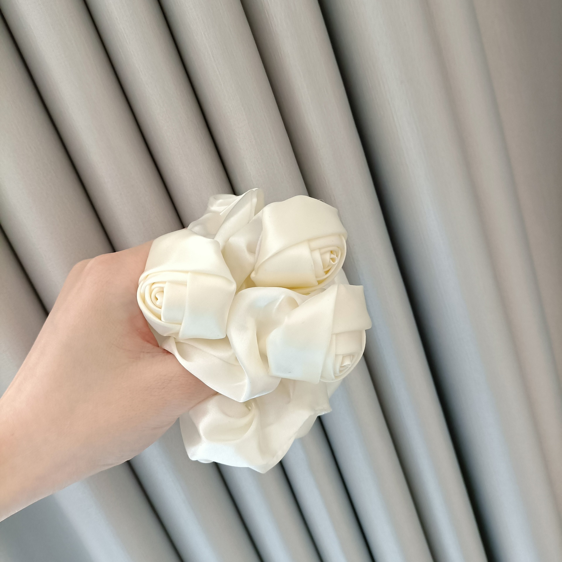 白色月光 温柔白玫瑰法式优雅结婚新娘发圈猪大肠圈气质头绳发饰