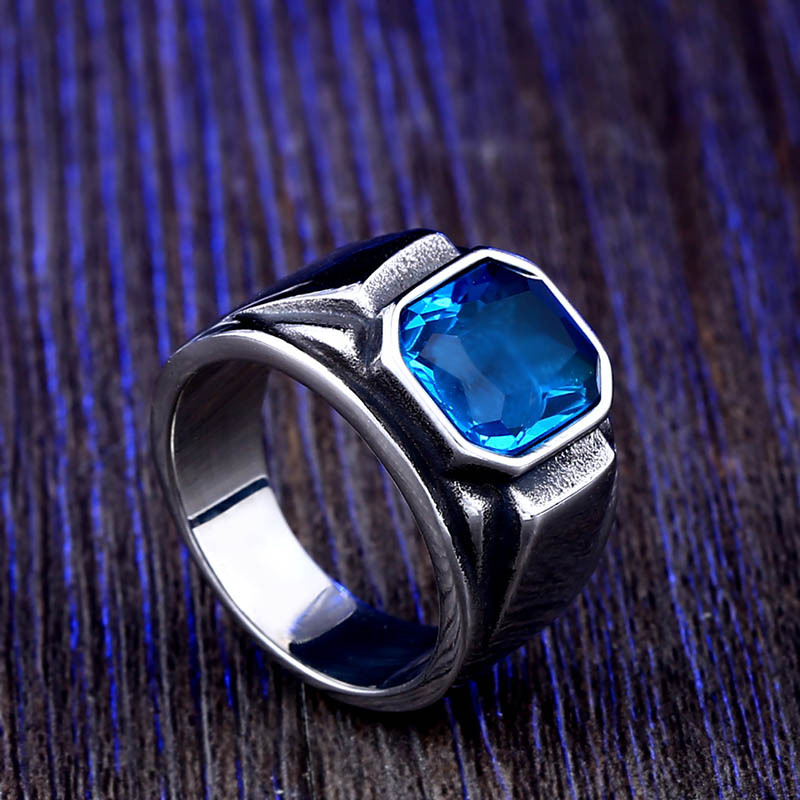钢铁战士跨境男士复古个性锈钢戒指 方形镶宝石钛钢指环饰品批发