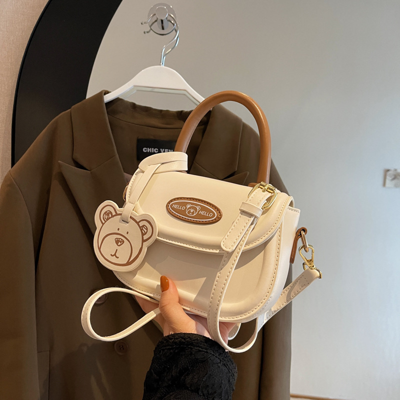 Bear Knight Small Handbags Women's Autumn and Winter 2022 New Fashion Korean Style Saddle Bag Minority All-Match Crossbody Bag