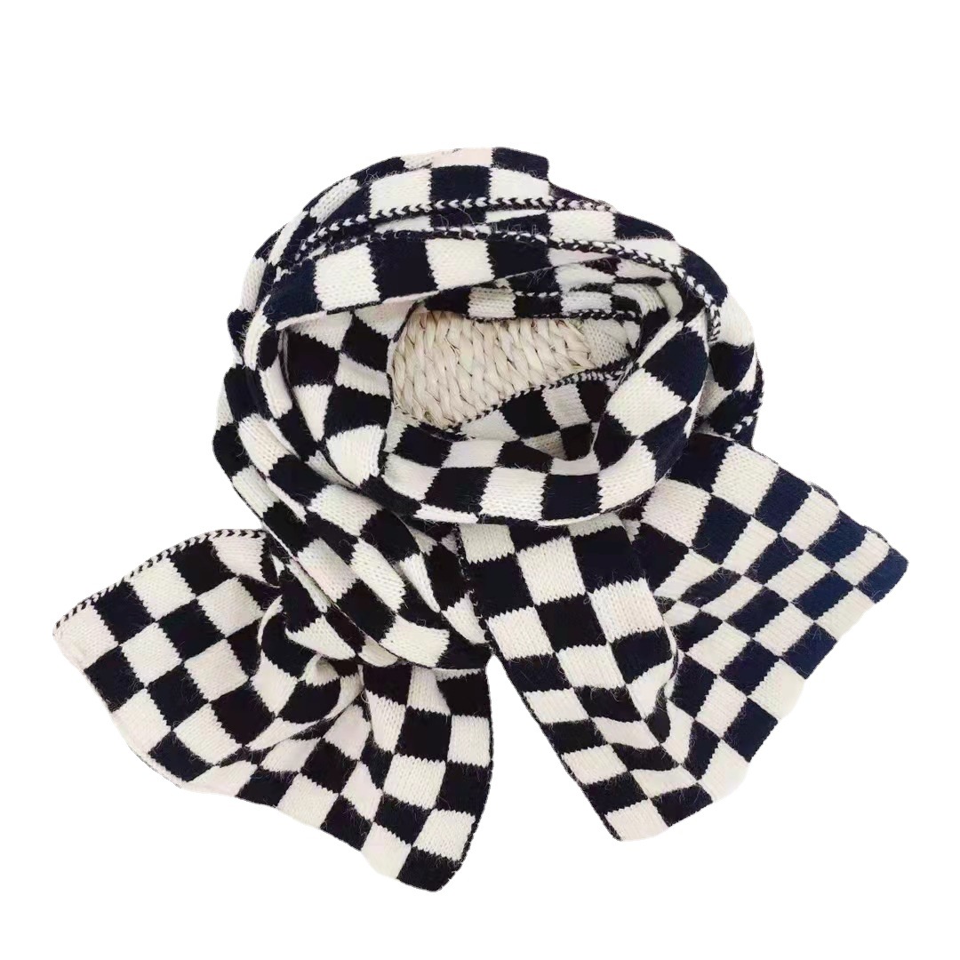 2022 New Trendy Ins Style Black and White Chessboard Plaid Scarf Soft All-Matching Warm Plaid Scarf Student Scarf