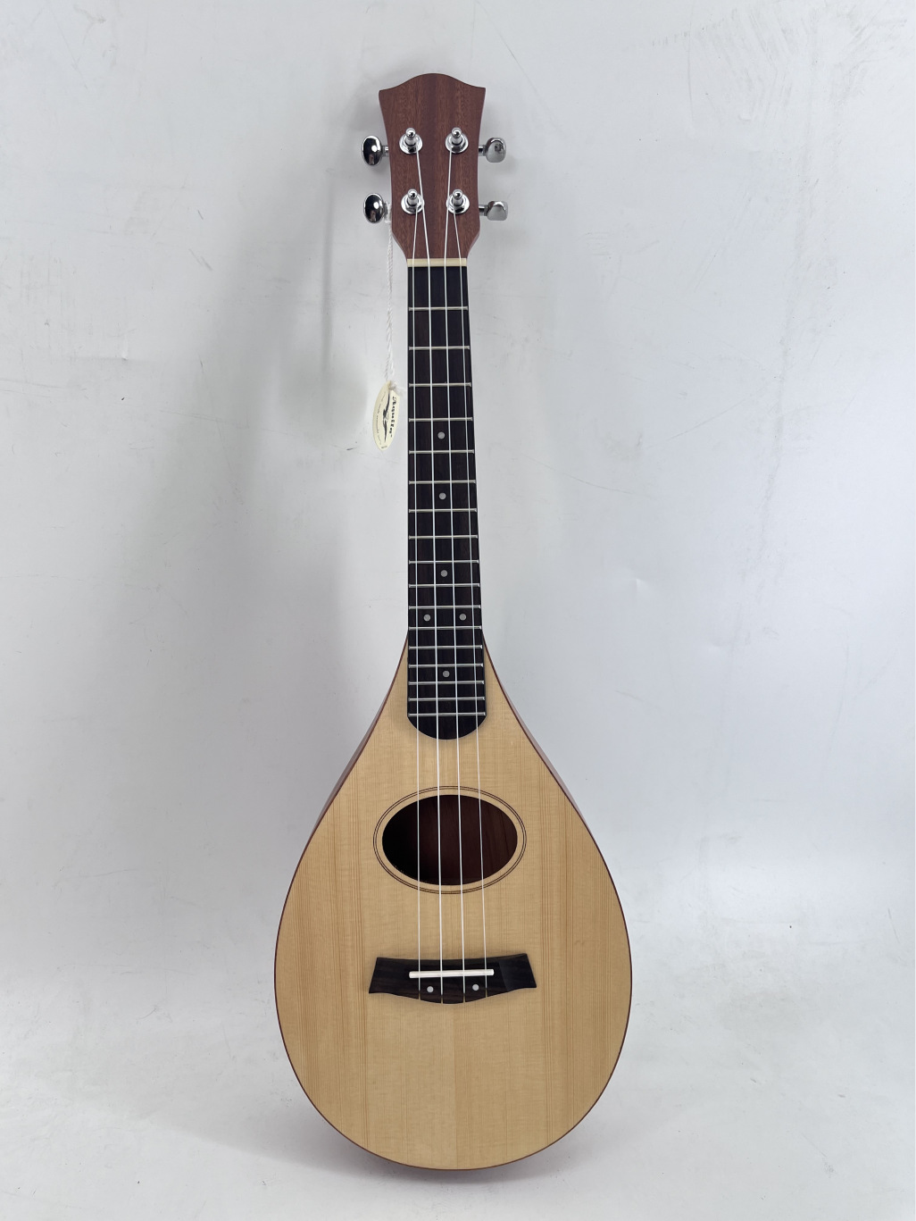 批发26寸云杉单板沙比利尤克里里ukulele乌克丽丽四弦小吉他-阿里巴巴