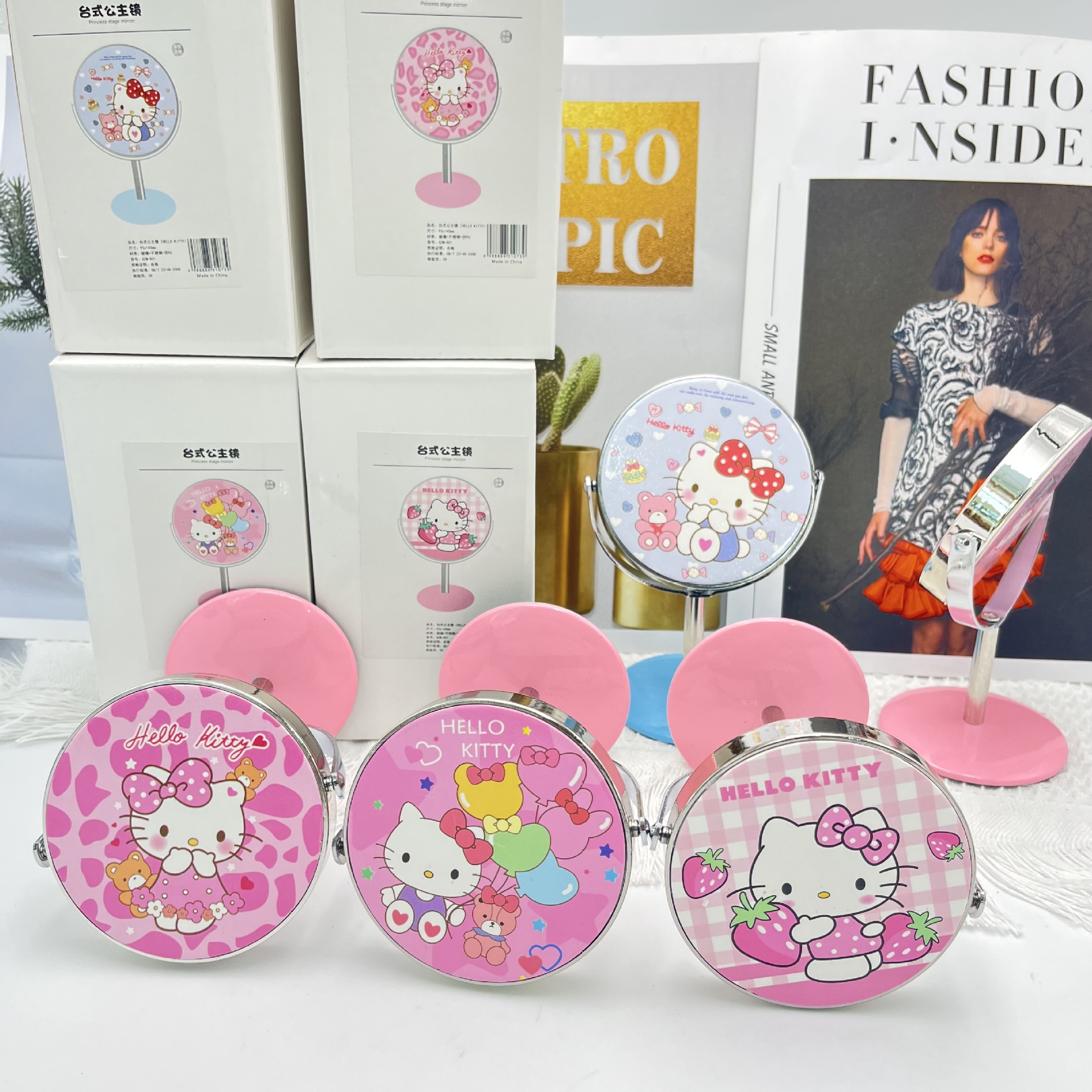 Sanrio Cat Hello Kitty Princess Mirror Desktop Rotating Small Table Mirror Makeup Mirror Girl Heart Makeup Mirror