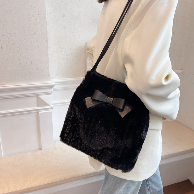 Plush Bag Women's 2021 Winter Trendy New Plush Bow Bucket Bag Texture Portable Crossbody Shoulder Bag for Women