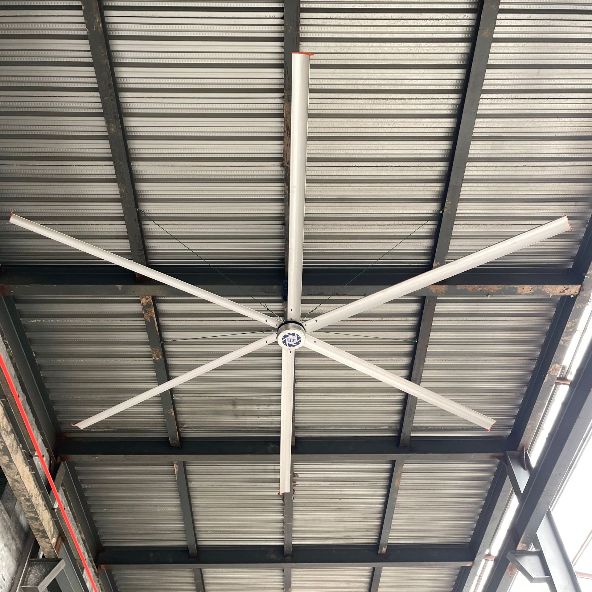 河南大型吊扇车间厂房通风降温省电风扇安全德国伦茨厂家供应吊扇