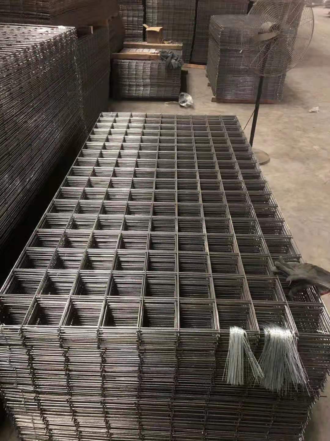 建筑钢筋网片镀锌楼板浇筑巷道支护基地桥梁钢筋楼层地面建筑网片
