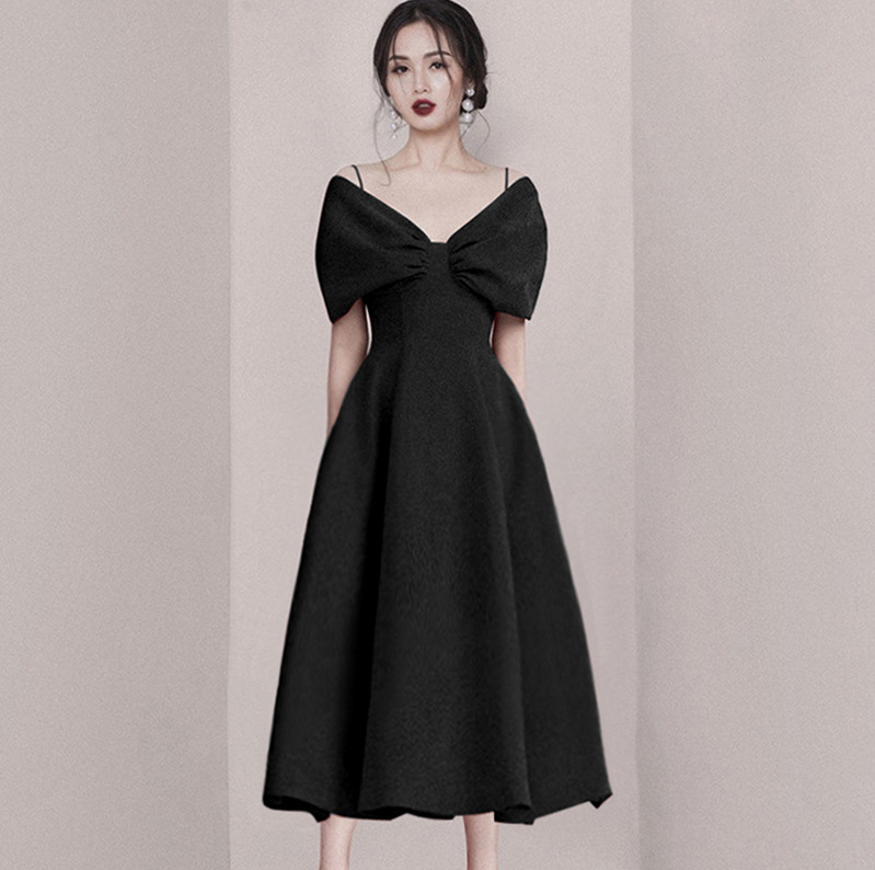 结遮手臂黑色礼服女长款v领收腰显高显瘦吊带连衣裙气质新款