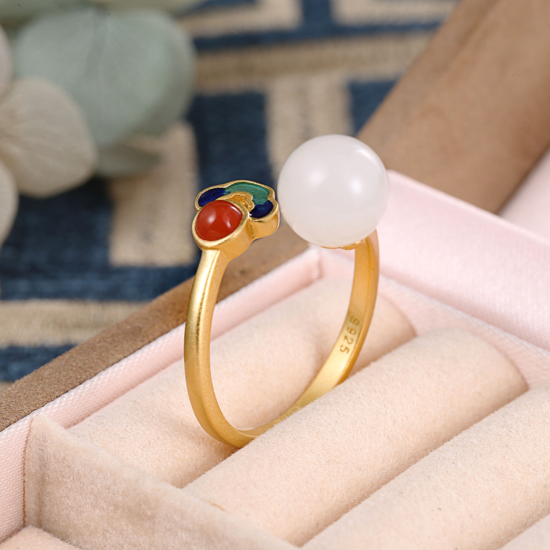 s925纯银和田白玉戒指镀金开口民族宫廷风南红和田玉烧蓝圆珠指环