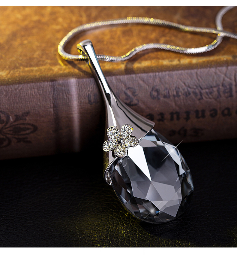 2021韩版时尚倾城水滴之恋水晶气质挂件百搭配饰毛衣链长款项链女